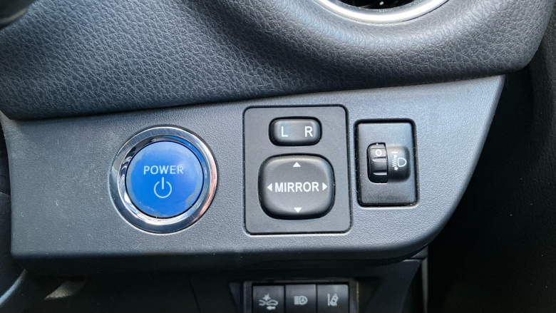 Toyota Yaris 1.5 Hybrid Y20 5dr CVT [Bi-tone] Hybrid Hatchback